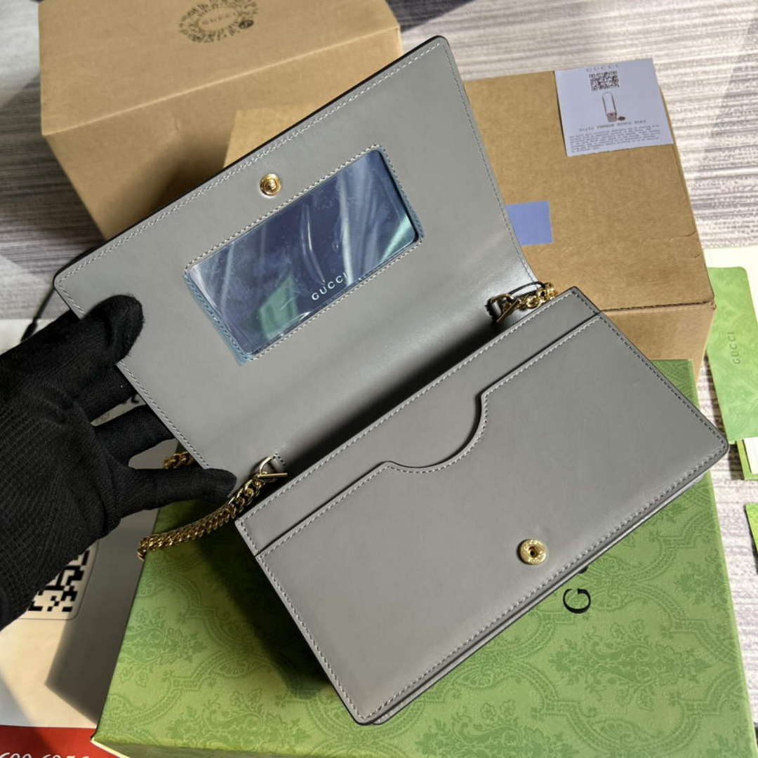 Gucci 723787 GG Matelass¨¦ Chain Wallet Grey