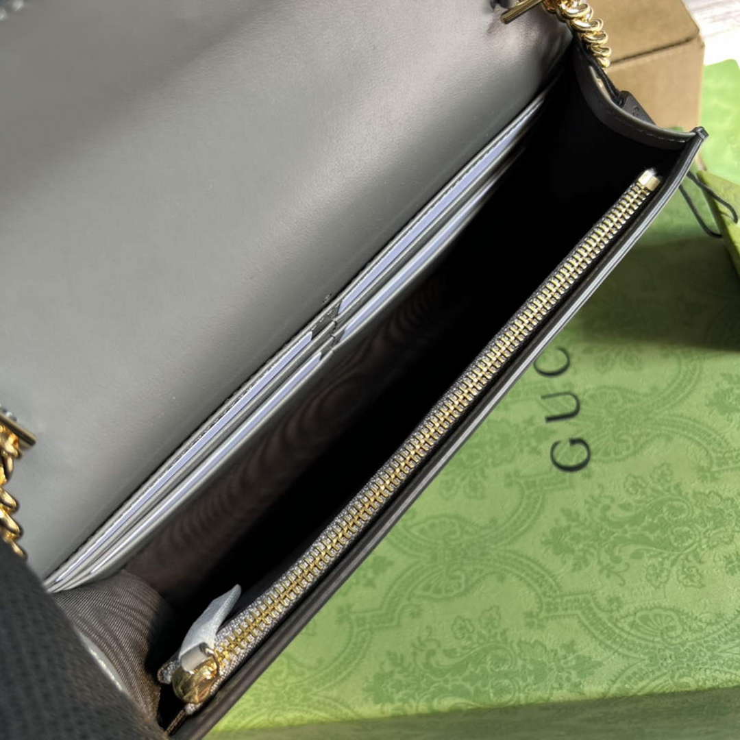 Gucci 723787 GG Matelass¨¦ Chain Wallet Grey