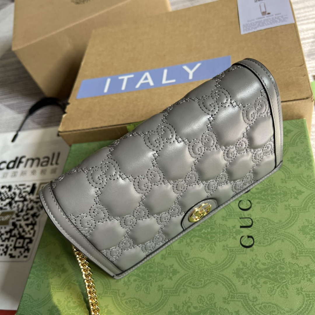 Gucci 723787 GG Matelass¨¦ Chain Wallet Grey