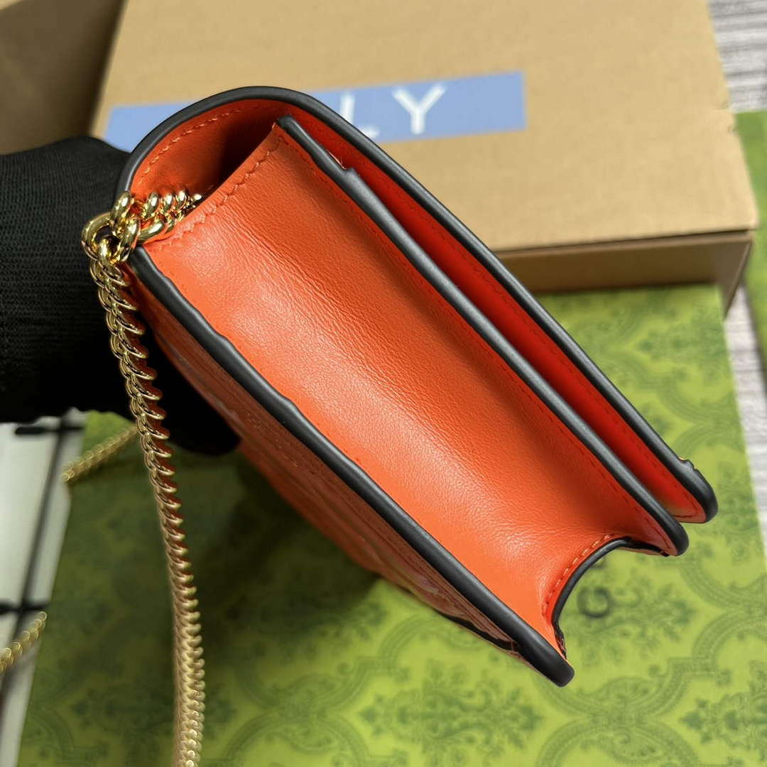 Gucci 723787 GG Matelass¨¦ Chain Wallet Orange