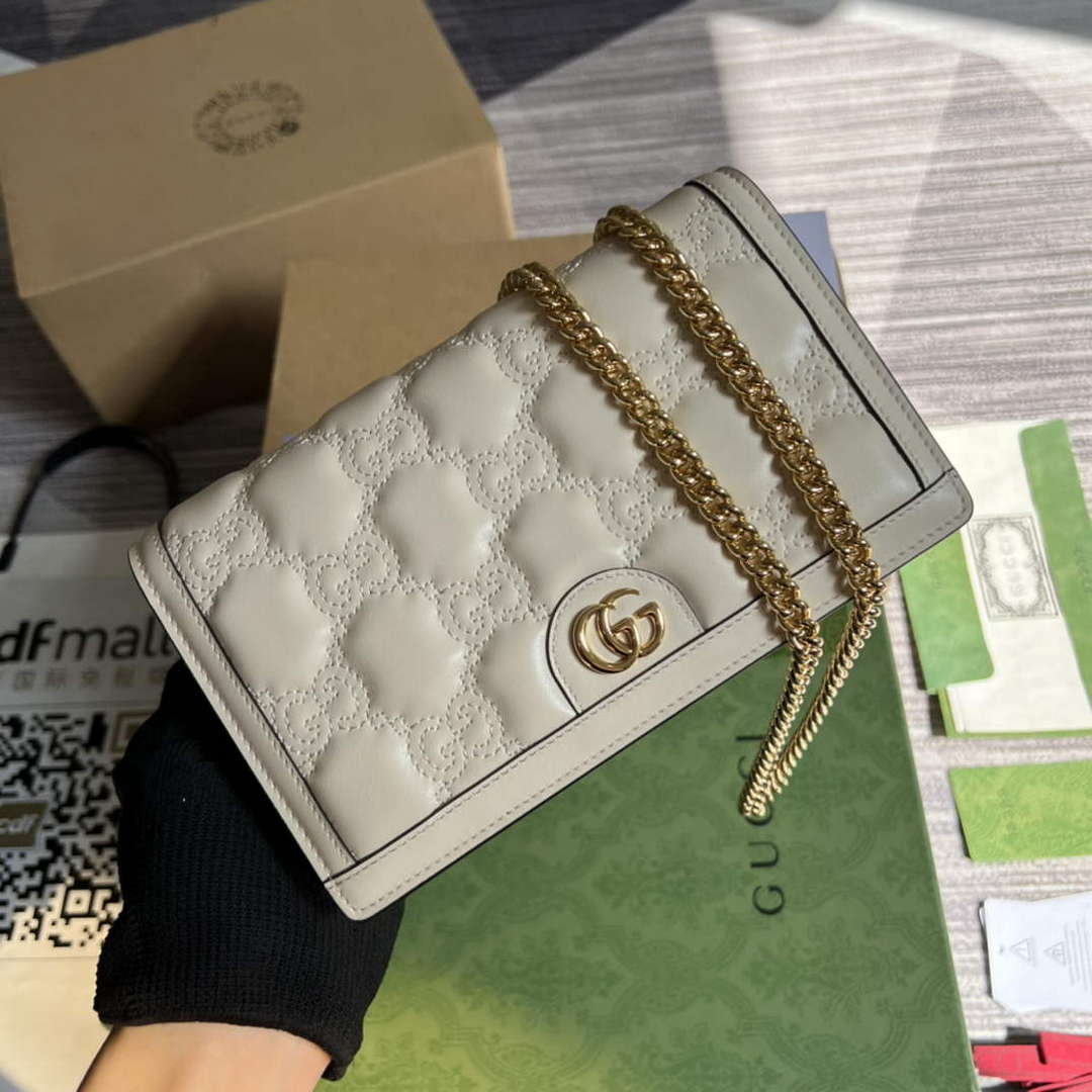Gucci 723787 GG Matelass¨¦ Chain Wallet White
