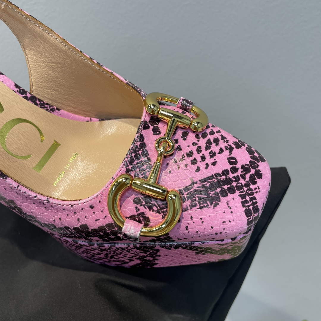 Gucci 723837 Women's python print high heel pump G66745