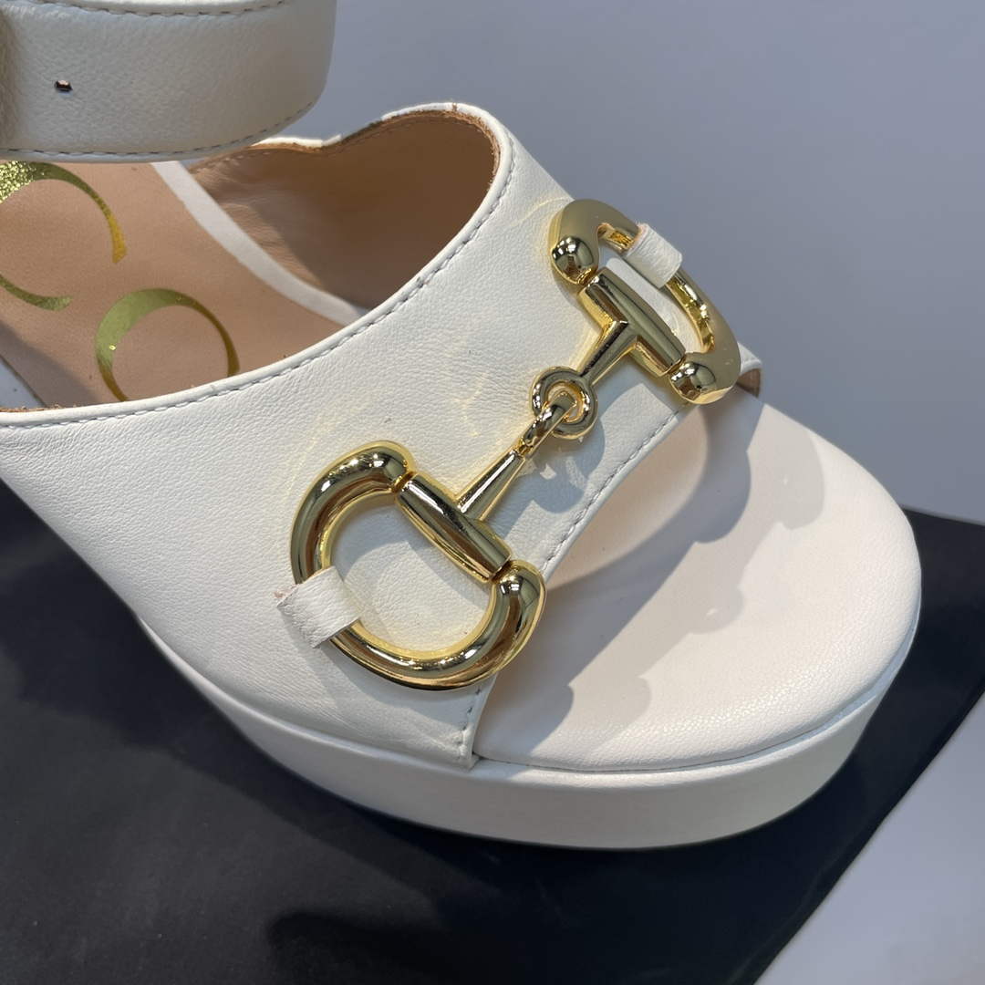 Gucci 723838 Women's high heel pump G66750