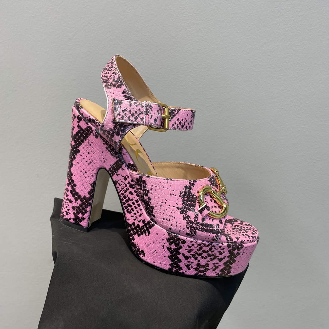Gucci 723838 Women's python print high heel pump G66752