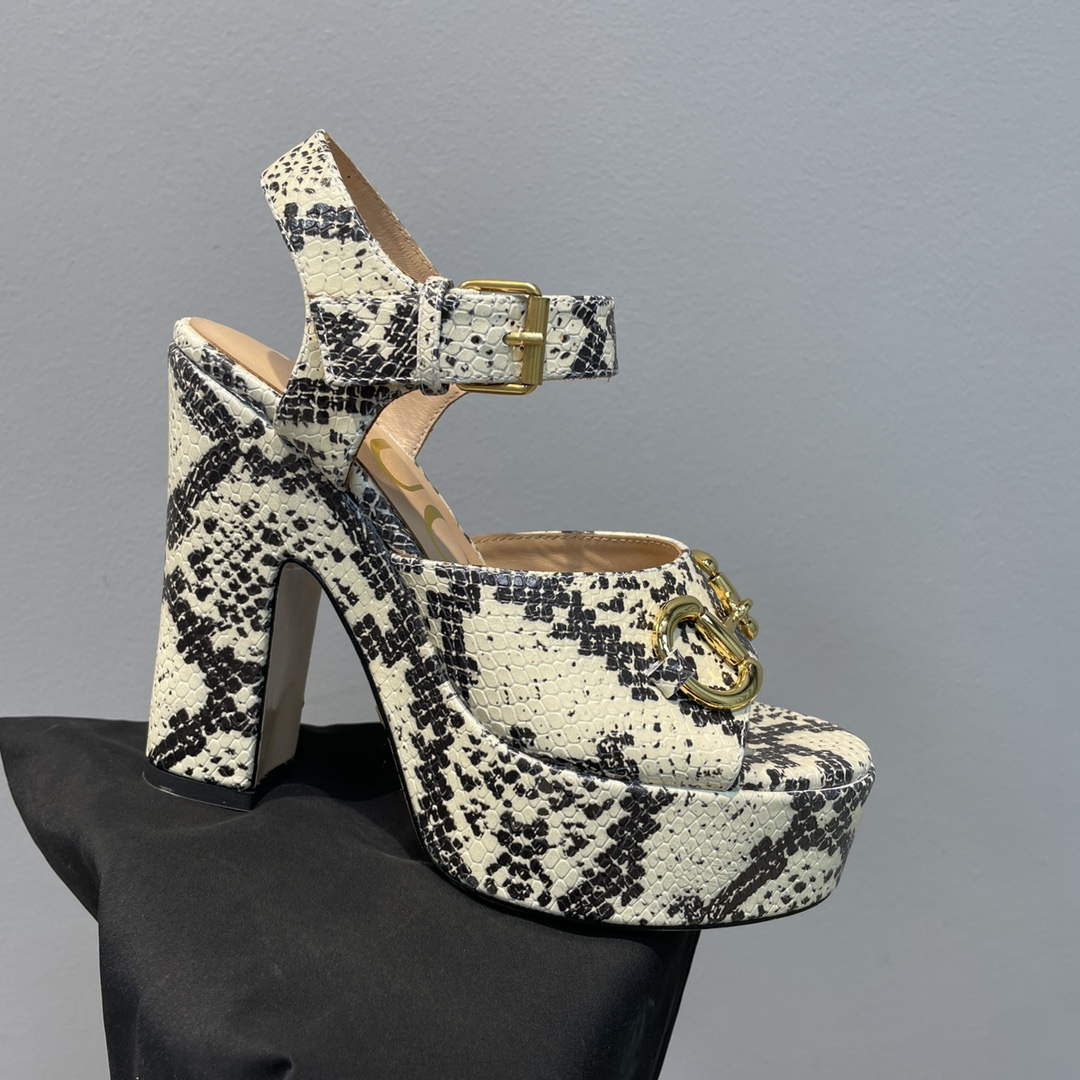 Gucci 723838 Women's python print high heel pump G66753