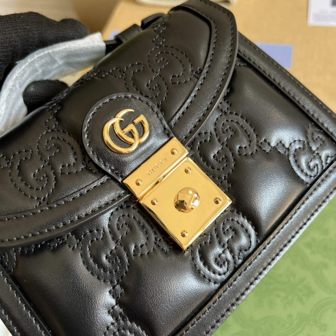 Gucci 724499 GG Matelass¨¦ Small Top Handle Bag Black
