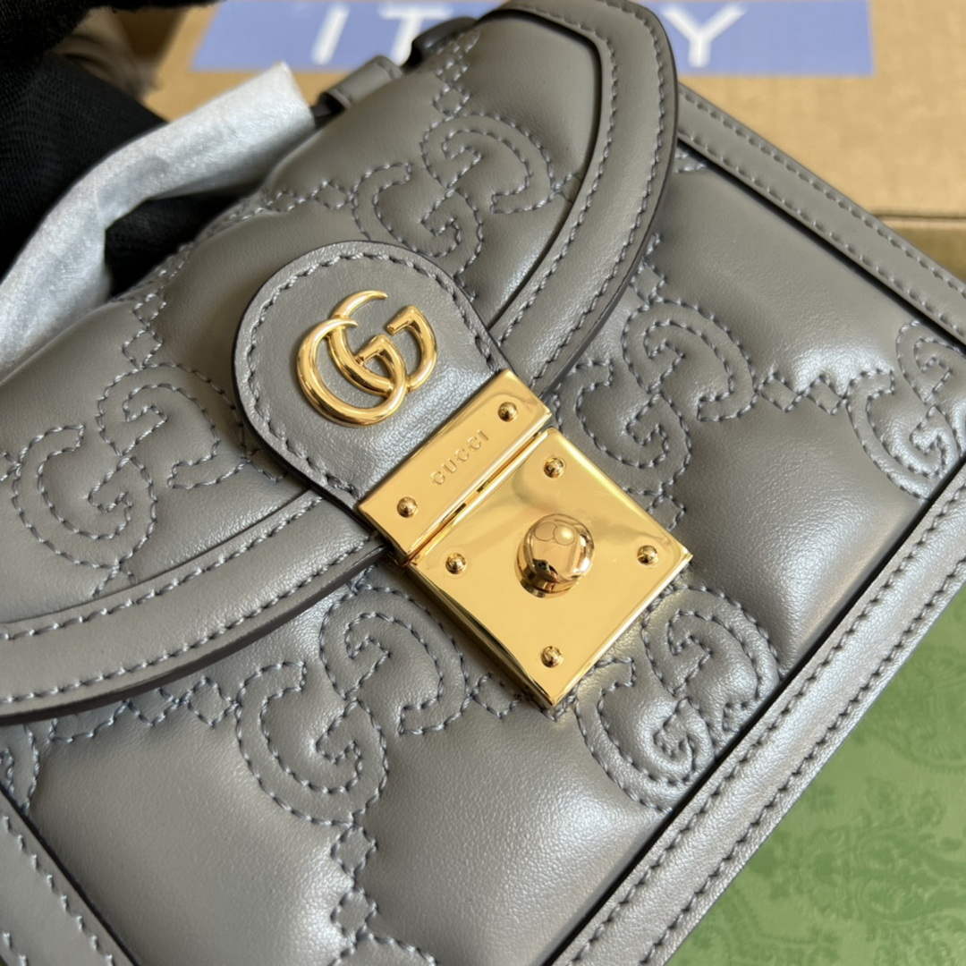 Gucci 724499 GG Matelass¨¦ Small Top Handle Bag Grey
