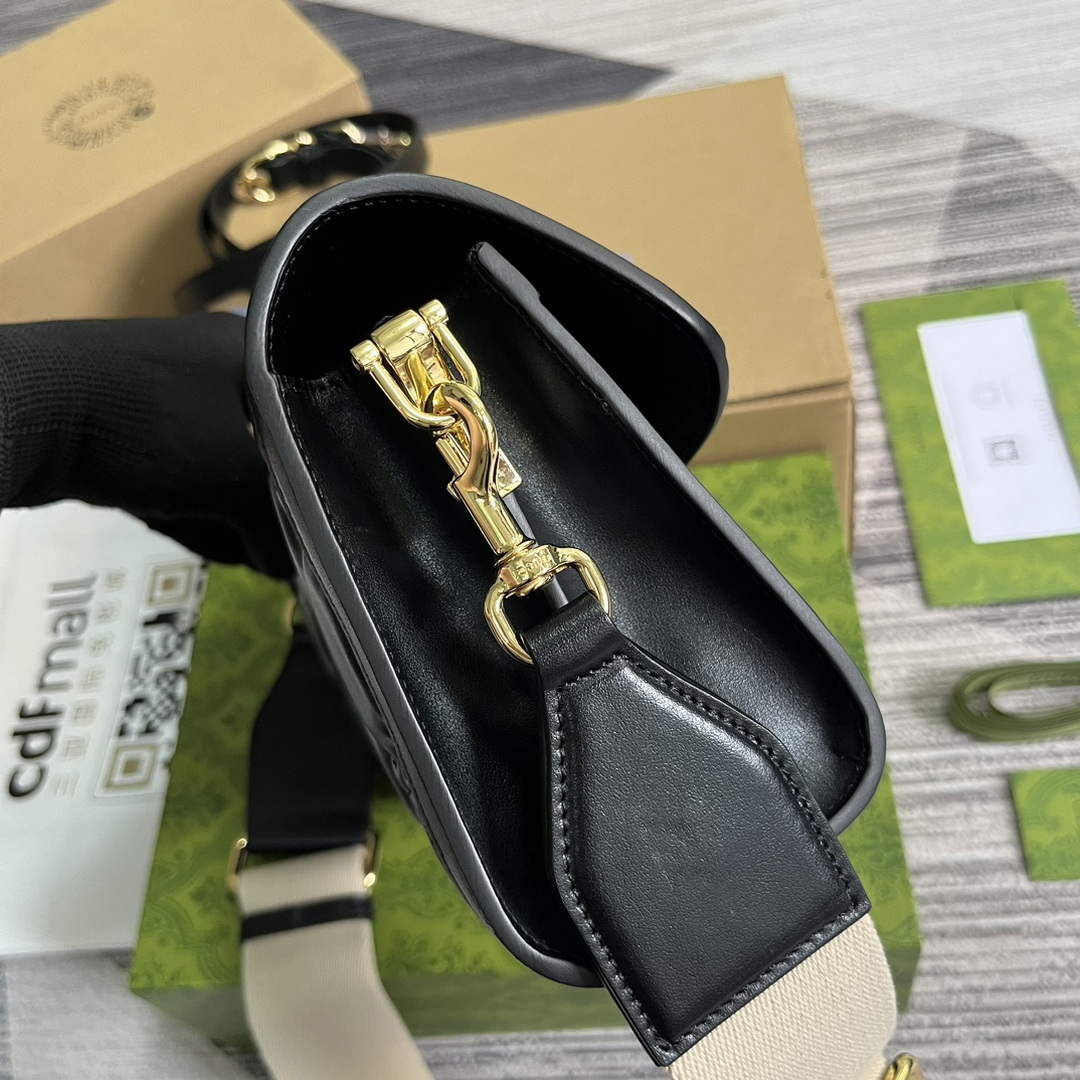 Gucci 724529 GG Matelass¨¦ Small Bag Black