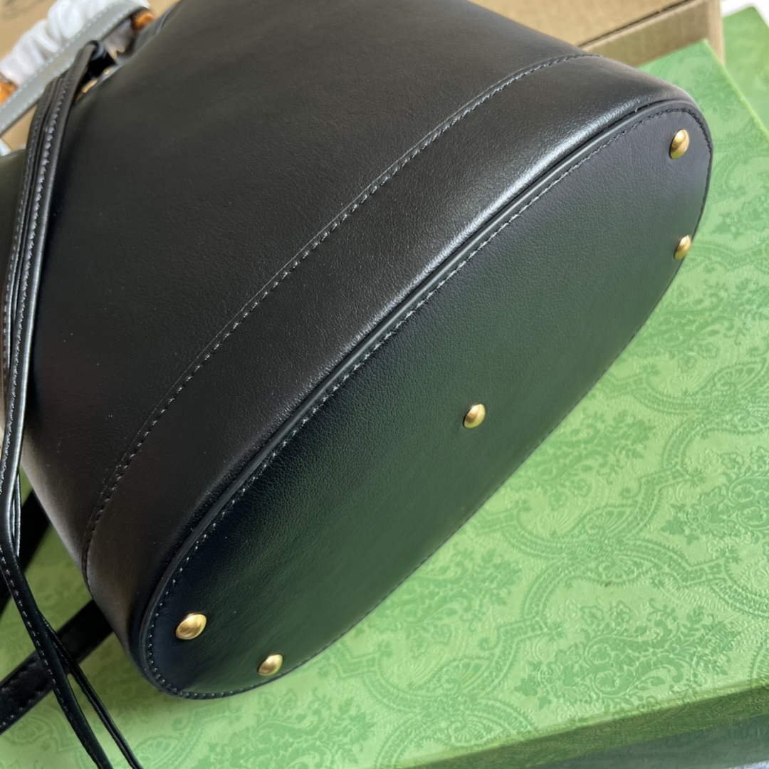 Gucci 724652 Diana Small Bucket Bag Black