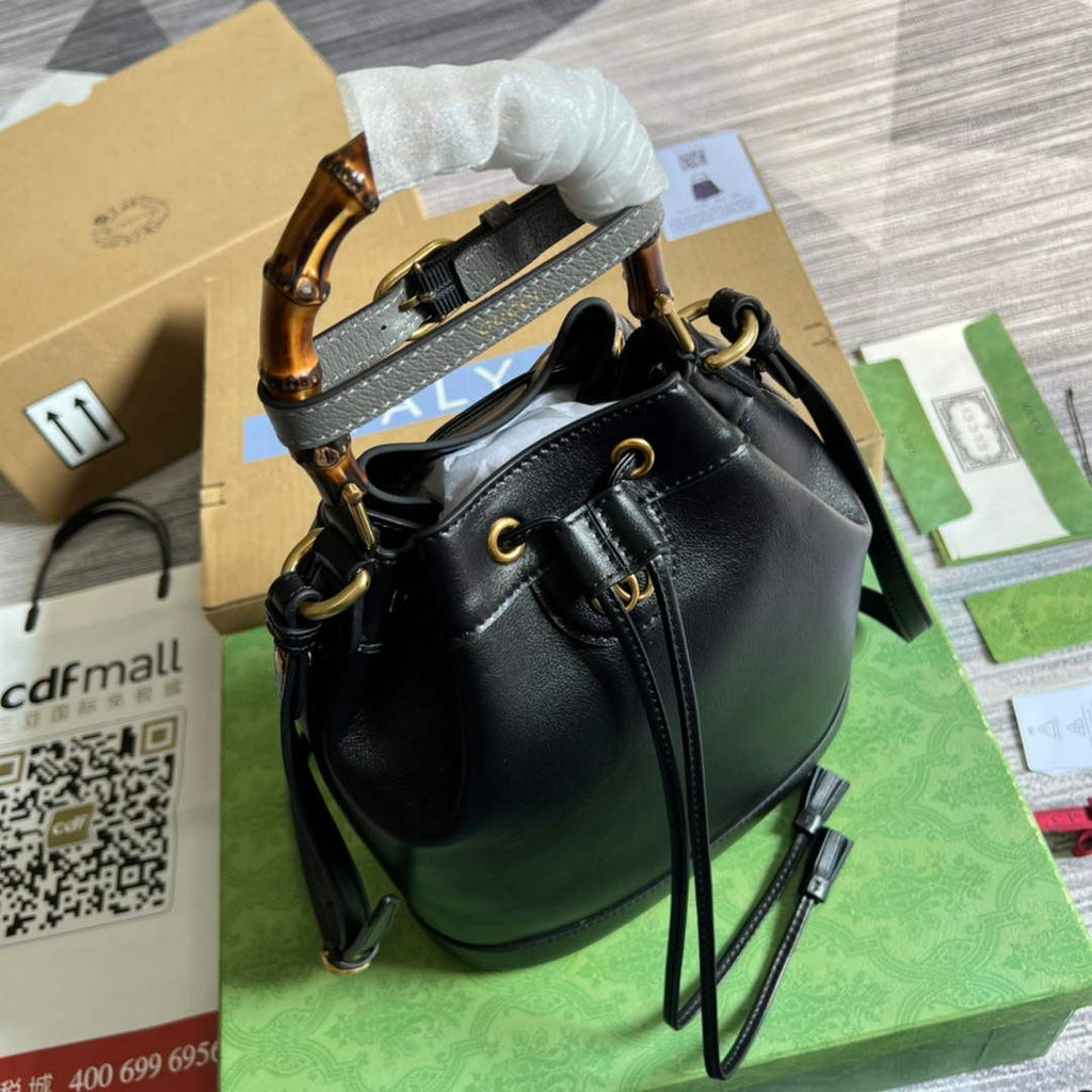 Gucci 724652 Diana Small Bucket Bag Black