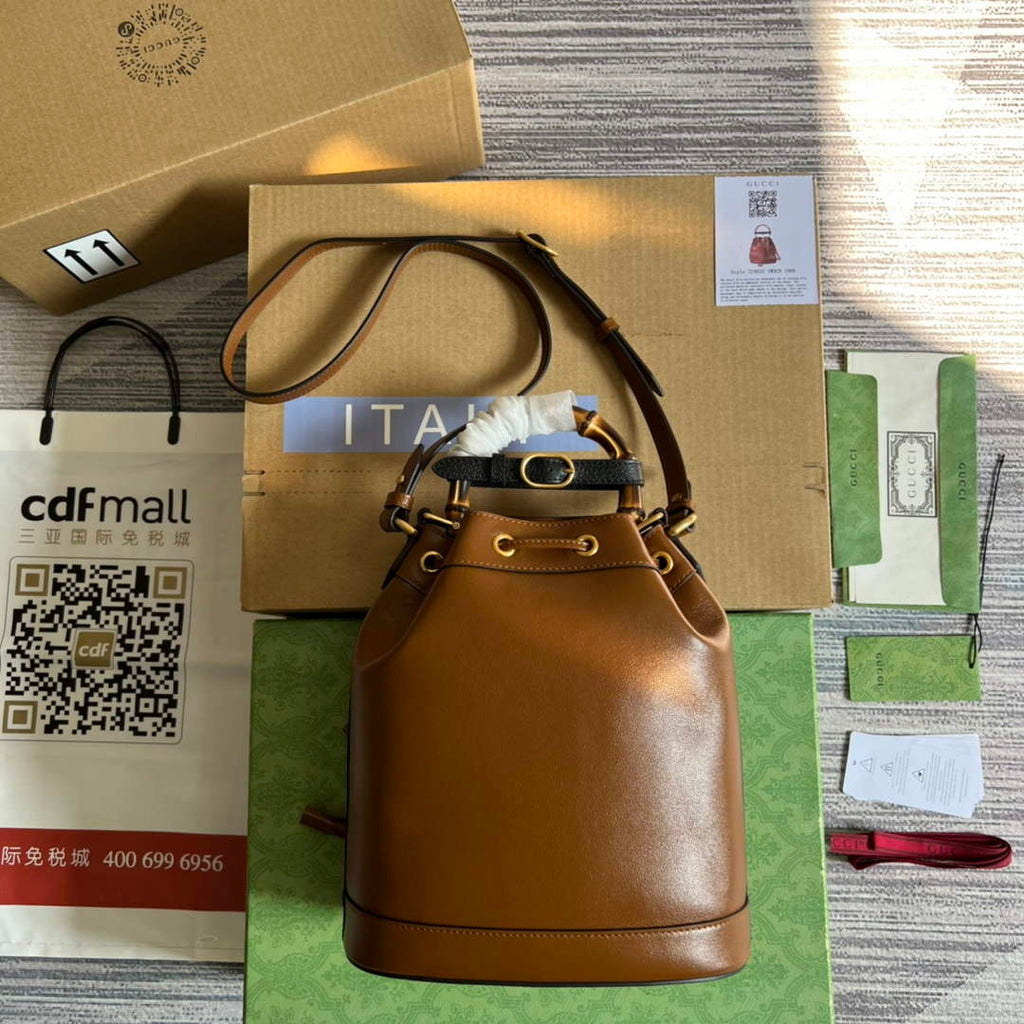 Gucci 724652 Diana Small Bucket Bag Brown