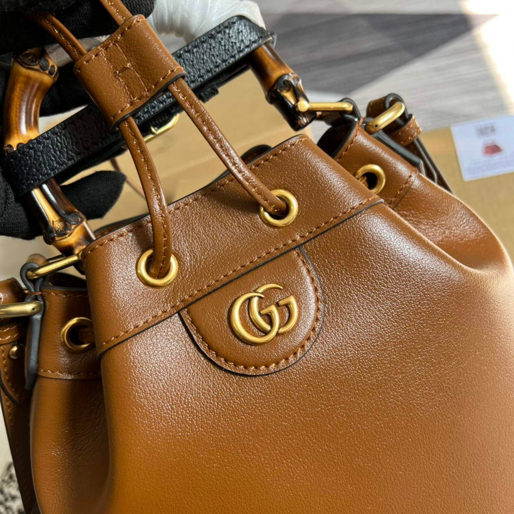 Gucci 724652 Diana Small Bucket Bag Brown