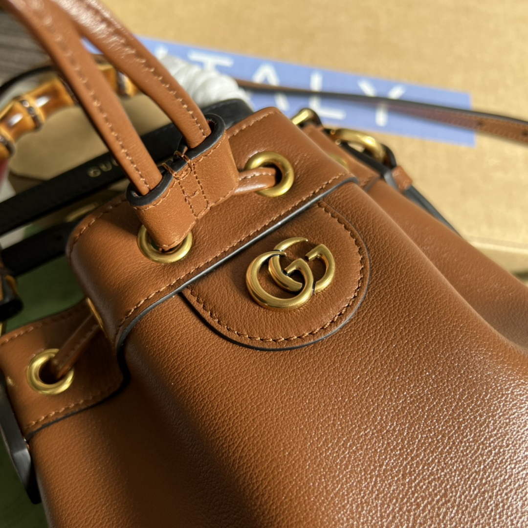 Gucci 724667 Diana Mini Bucket Bag Brown - Default Title - View 6