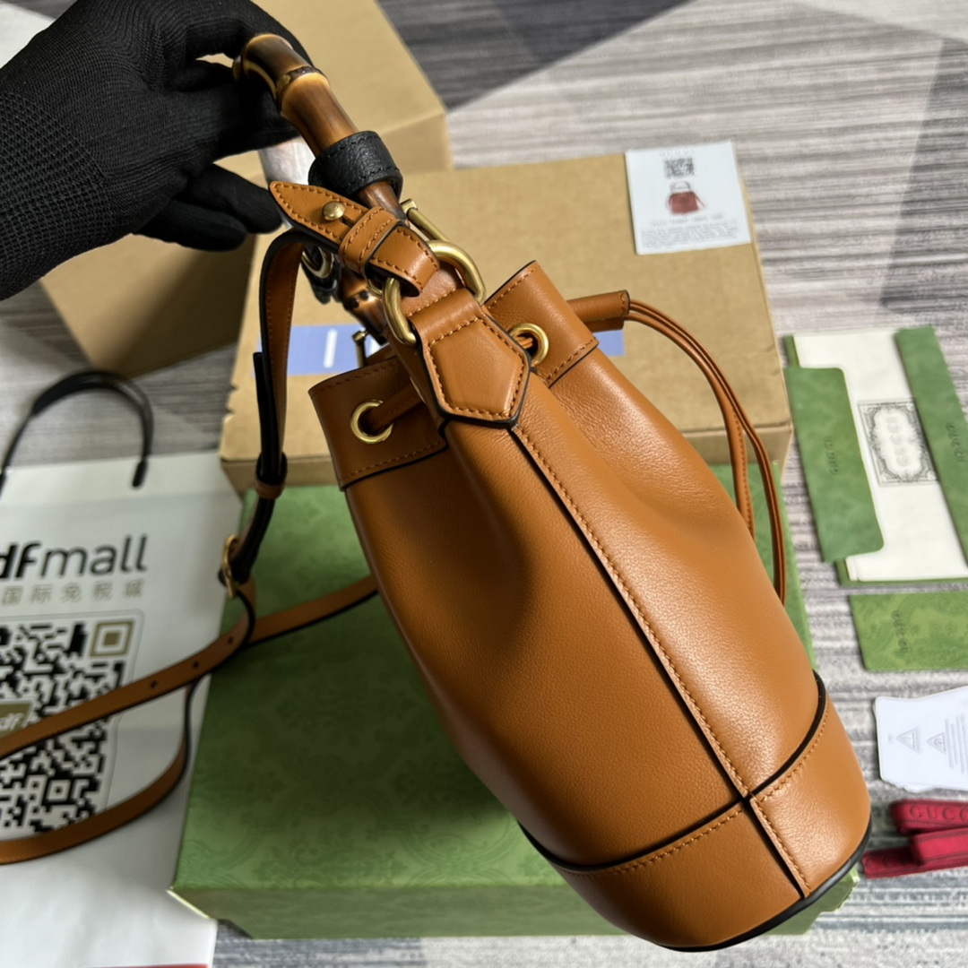 Gucci 724667 Diana Mini Bucket Bag Light Brown - Default Title - View 3