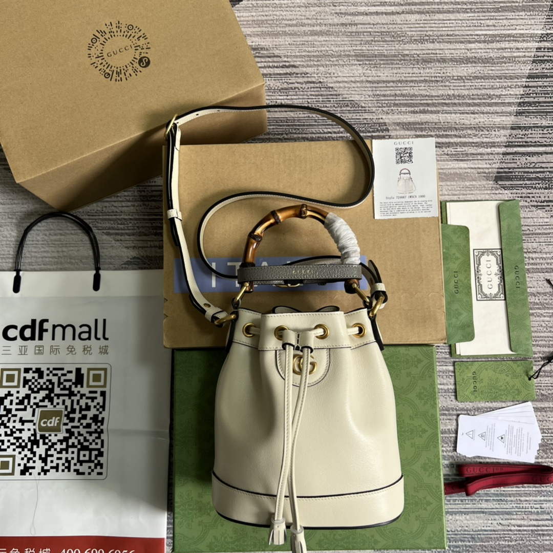 Gucci 724667 Diana Mini Bucket Bag White - Default Title - View 1