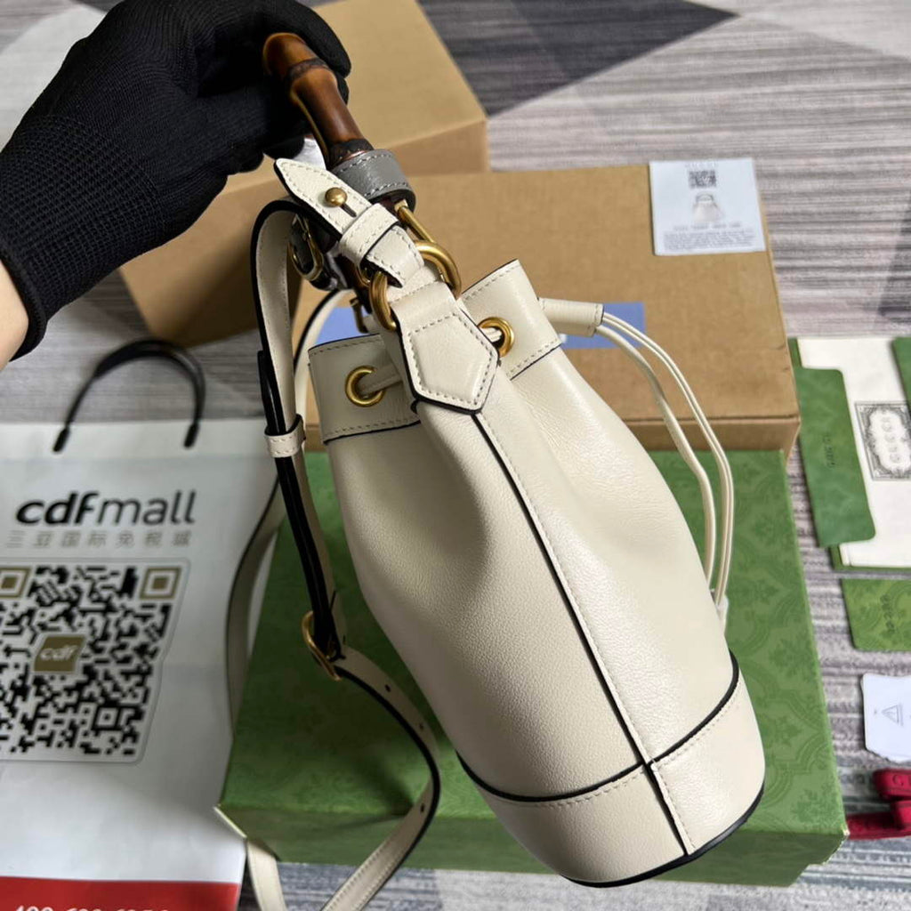 Gucci 724667 Diana Mini Bucket Bag White