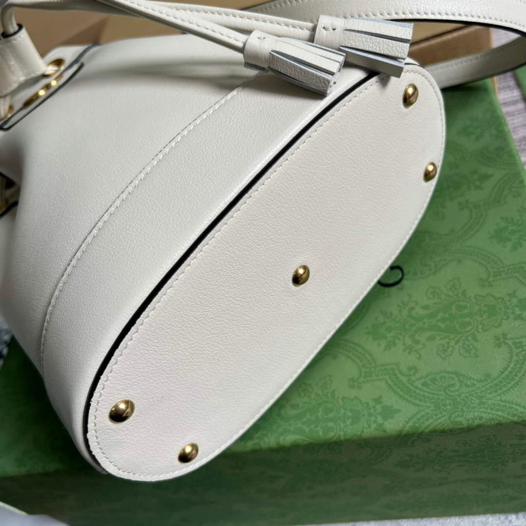 Gucci 724667 Diana Mini Bucket Bag White