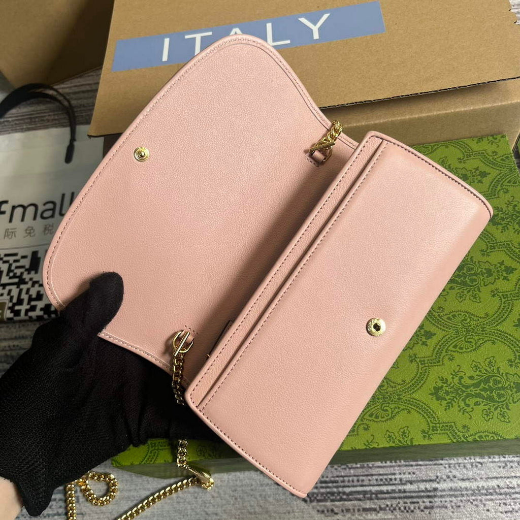 Gucci 725215 Gucci Blondie continental chain wallet Light pink