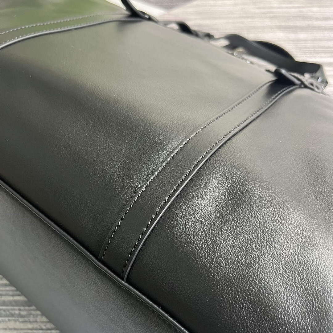 Gucci 725683 Large Tote Bag With Tonal Double G Black