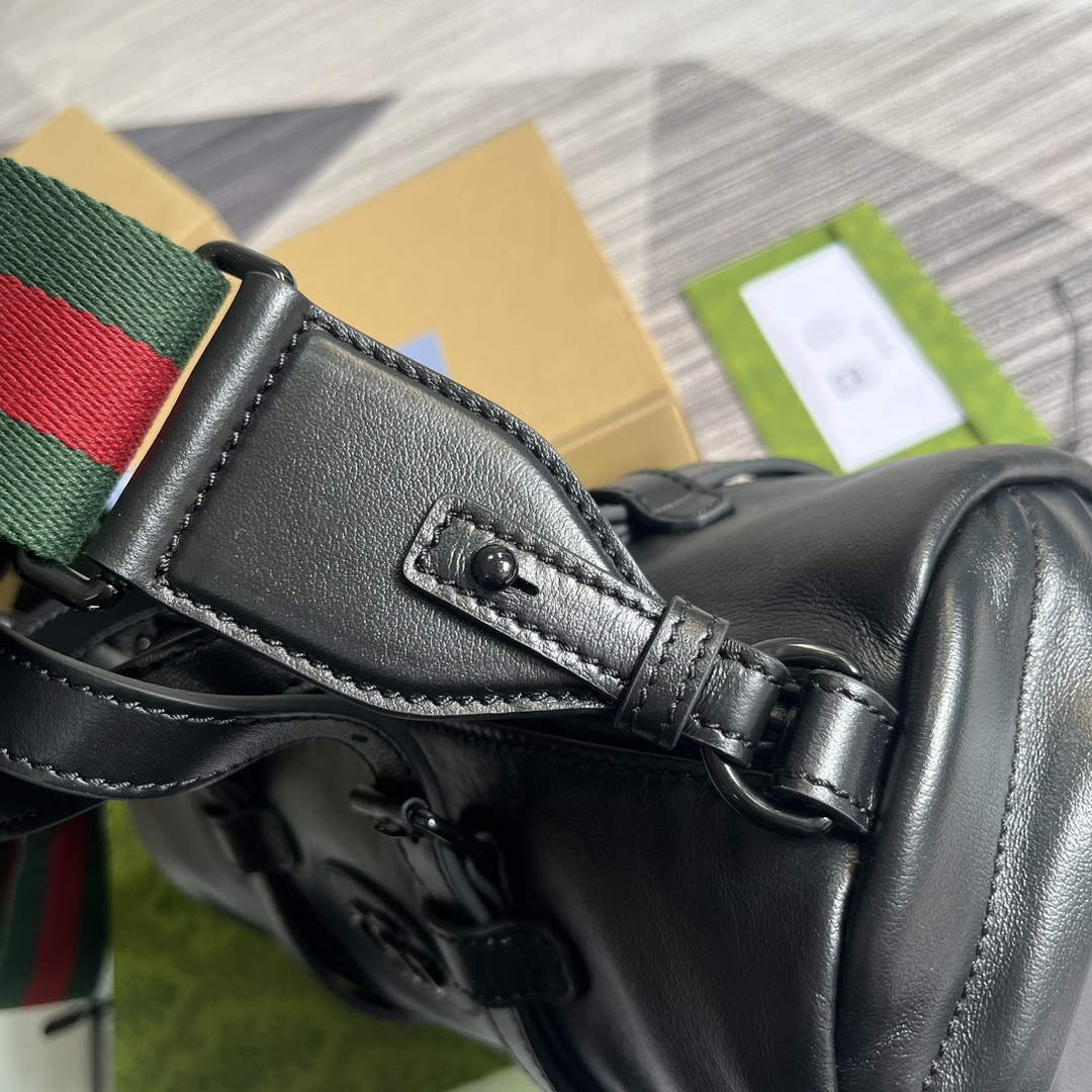 Gucci 725701 Small duffle bag with tonal Double G Black