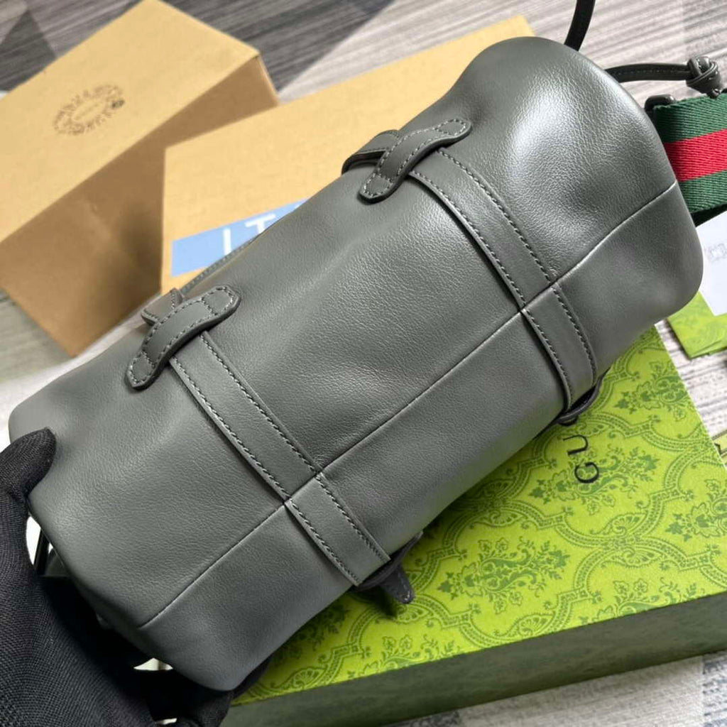 Gucci 725701 Small duffle bag with tonal Double G Gray