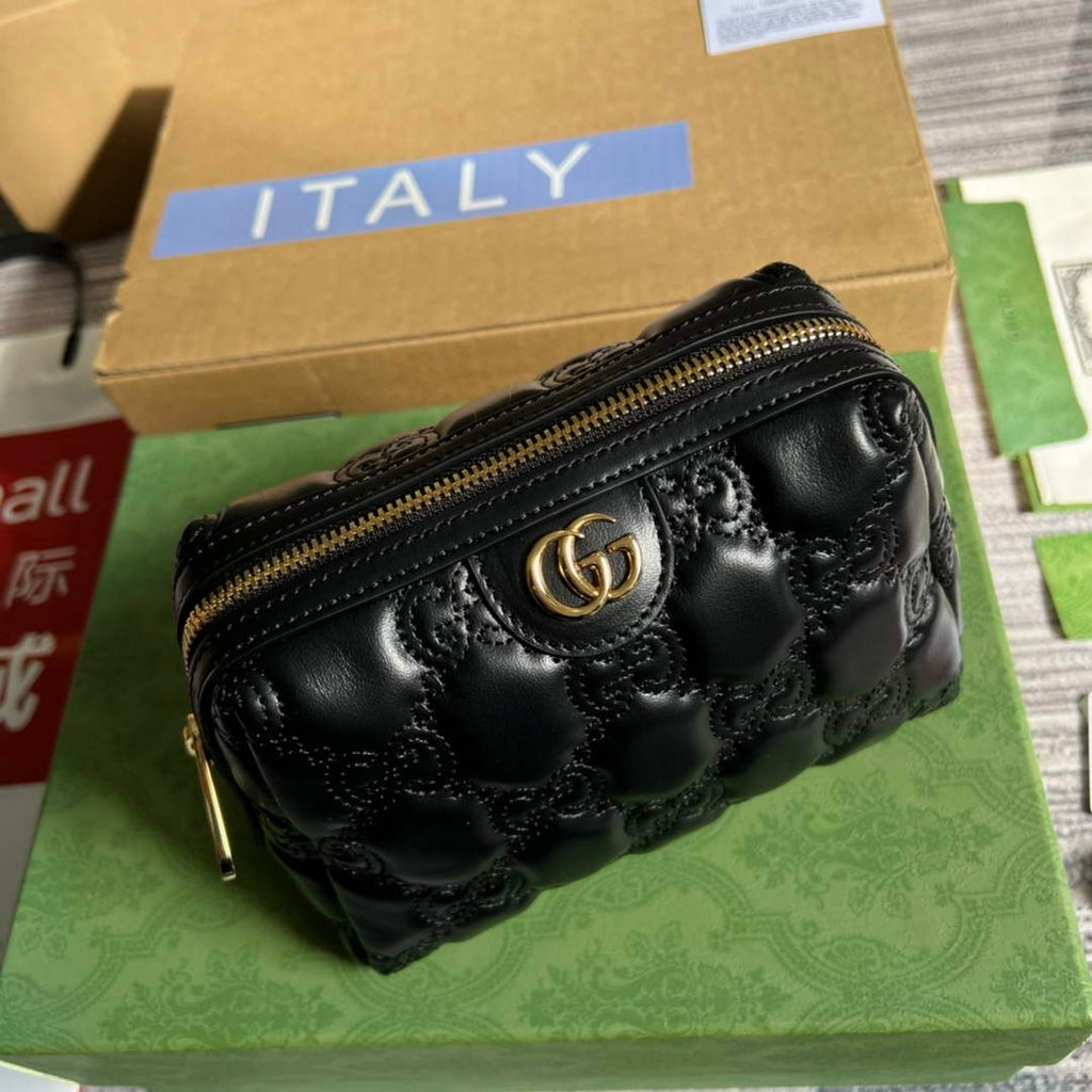 Gucci 726047 GG Matelass¨¦ Beauty Case Black