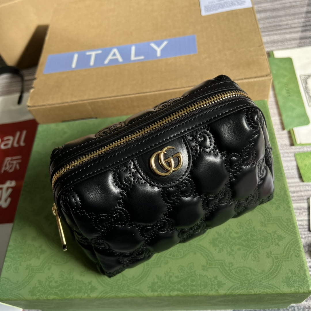 Gucci 726047 GG Matelass¨¦ Beauty Case Black
