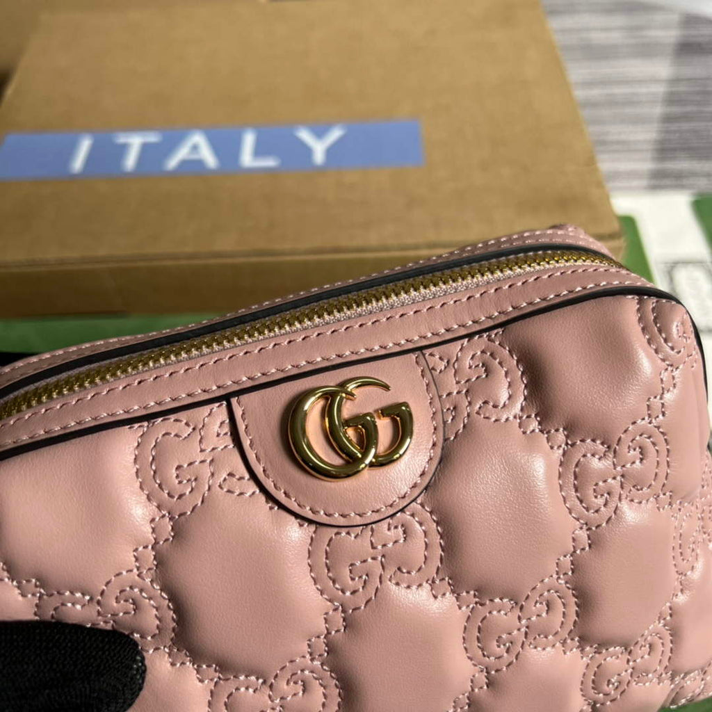 Gucci 726047 GG Matelass¨¦ Beauty Case Pink