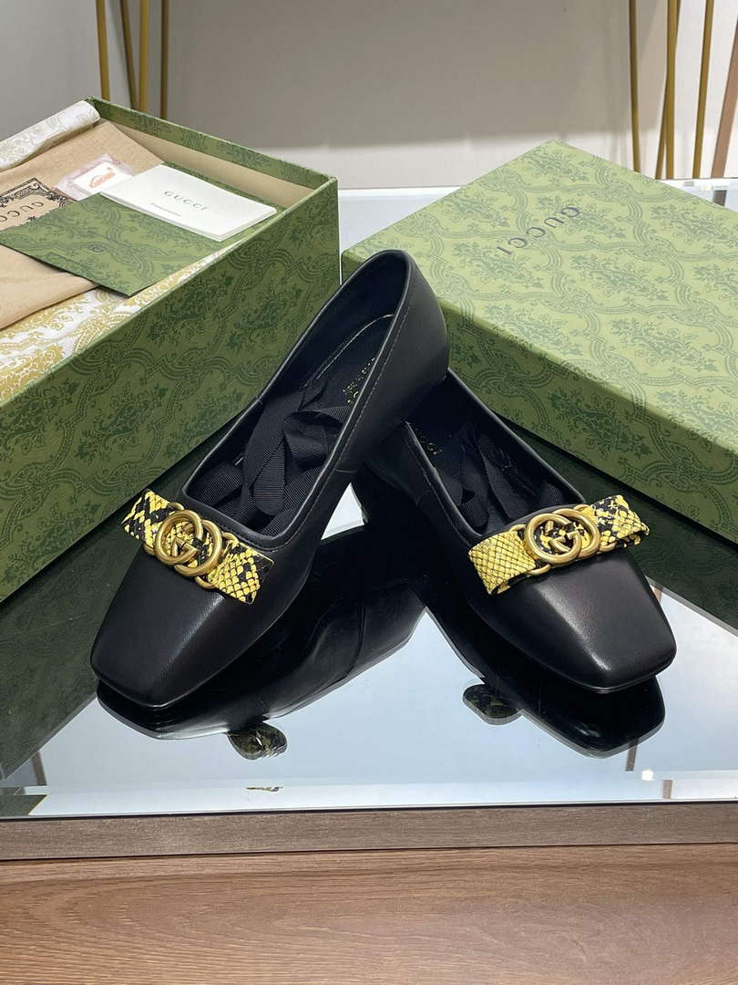 Gucci 726052 Women's Interlocking G Ballet Flat G38269