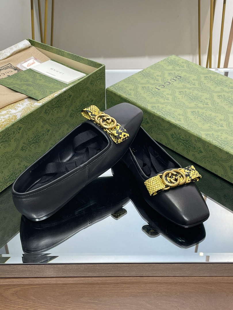 Gucci 726052 Women's Interlocking G Ballet Flat G38269