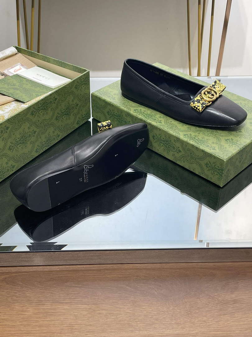 Gucci 726052 Women's Interlocking G Ballet Flat G38269