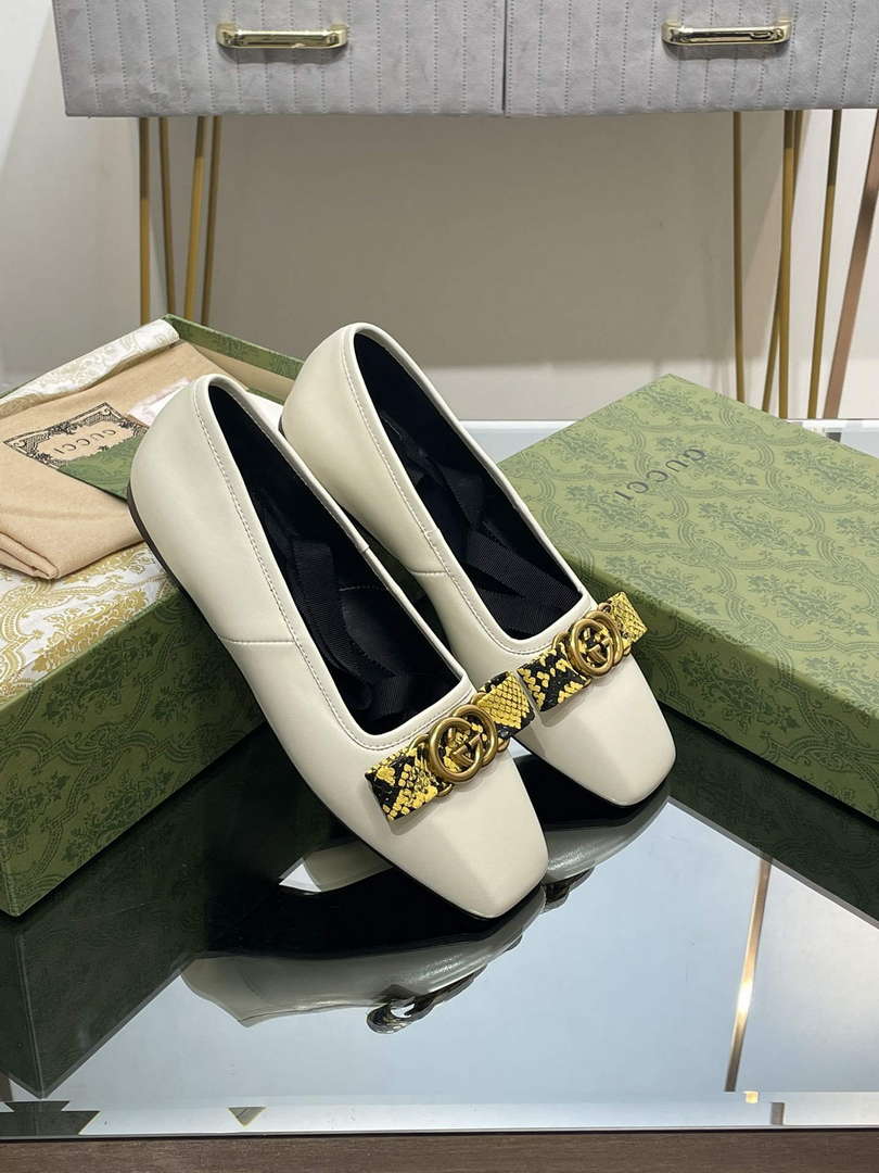 Gucci 726052 Women's Interlocking G Ballet Flat G38270