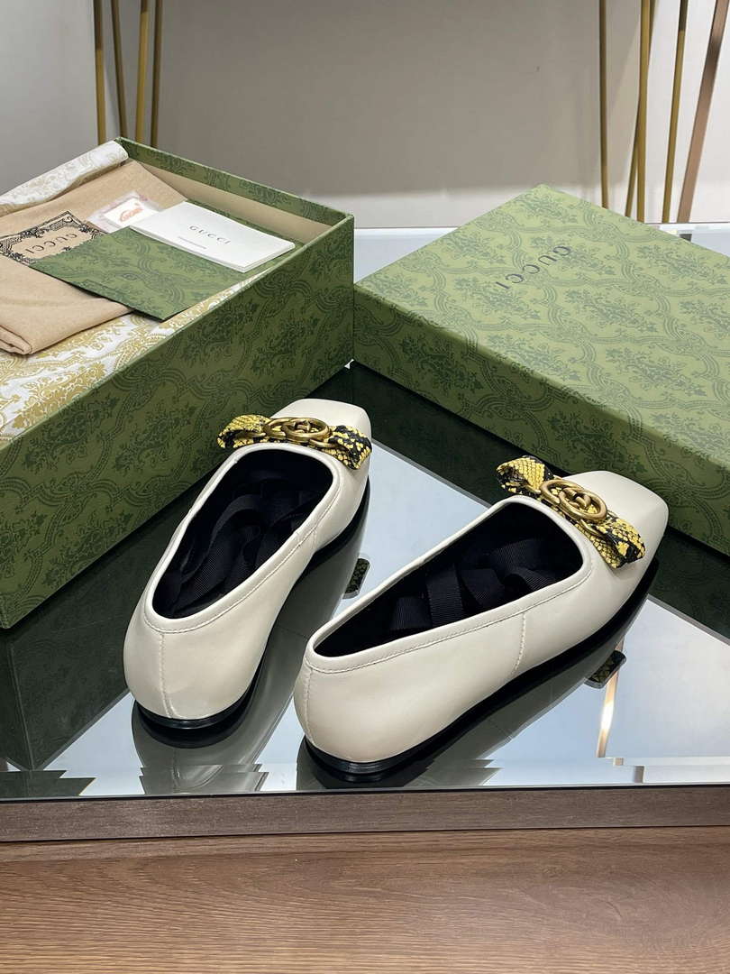 Gucci 726052 Women's Interlocking G Ballet Flat G38270