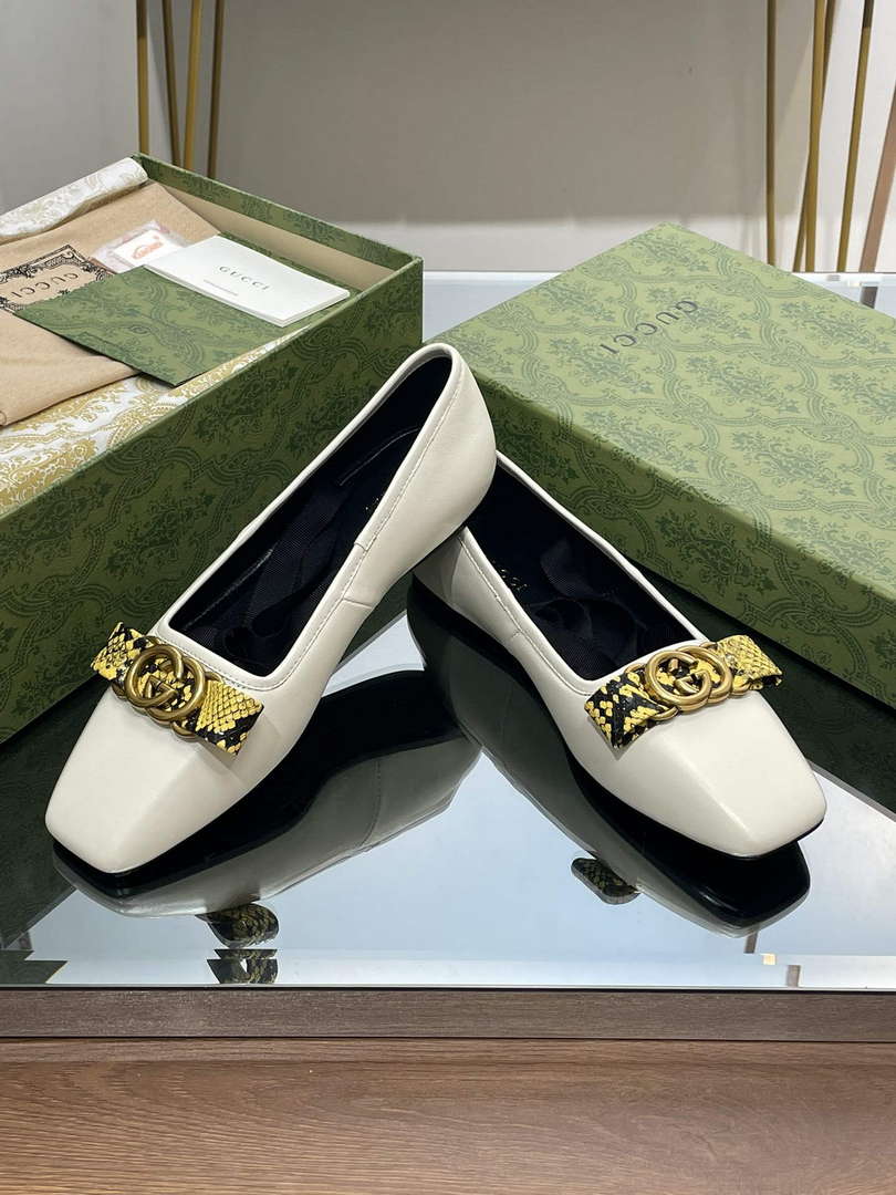 Gucci 726052 Women's Interlocking G Ballet Flat G38270 - US 4=Euro 35 - View 1