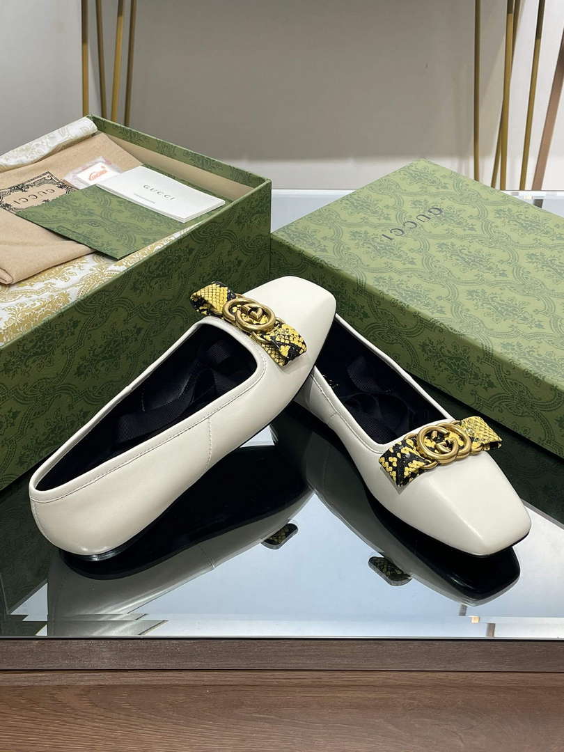 Gucci 726052 Women's Interlocking G Ballet Flat G38270