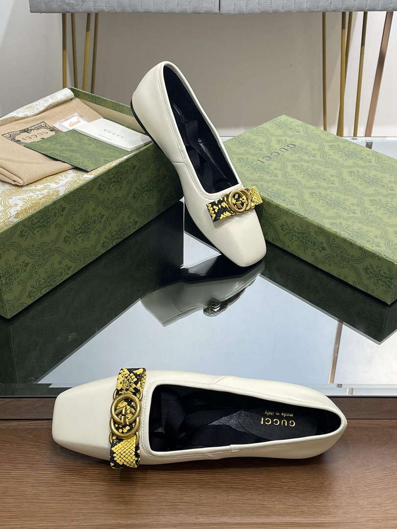 Gucci 726052 Women's Interlocking G Ballet Flat G38270