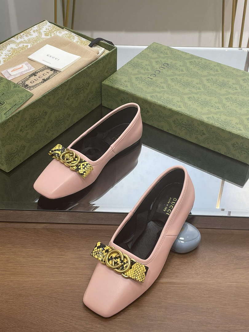 Gucci 726052 Women's Interlocking G Ballet Flat G38271