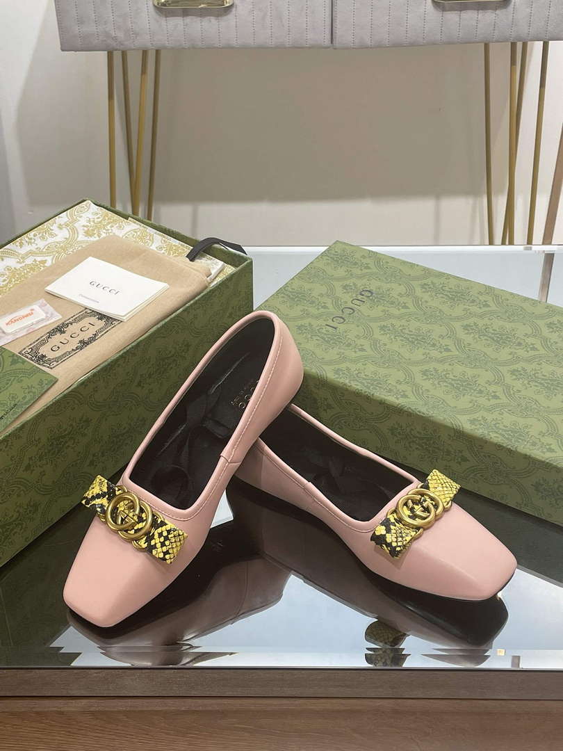 Gucci 726052 Women's Interlocking G Ballet Flat G38271 - US 4=Euro 35 - View 1