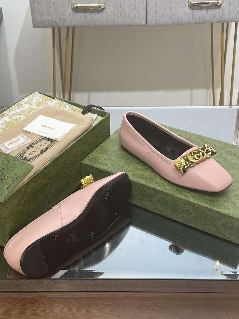 Gucci 726052 Women's Interlocking G Ballet Flat G38271