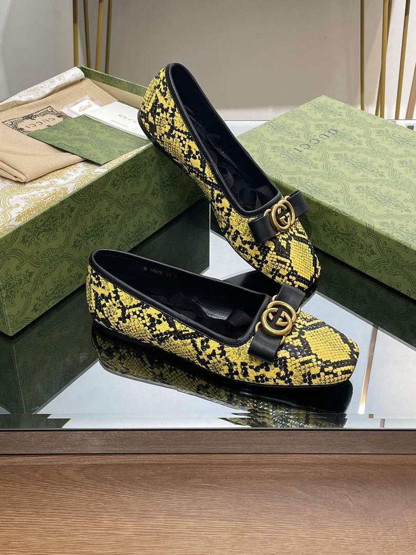 Gucci 726052 Women's Interlocking G Ballet Flat G38272 - US 4=Euro 35 - View 3