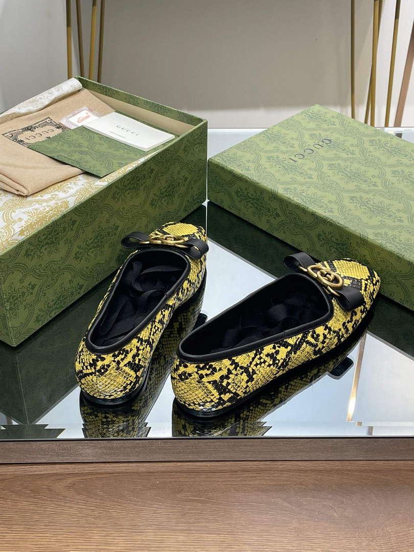 Gucci 726052 Women's Interlocking G Ballet Flat G38272 - US 4=Euro 35 - View 4