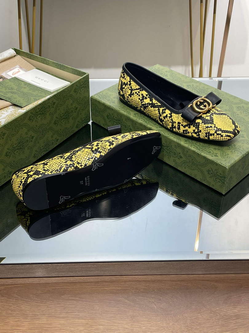Gucci 726052 Women's Interlocking G Ballet Flat G38272 - US 4=Euro 35 - View 9