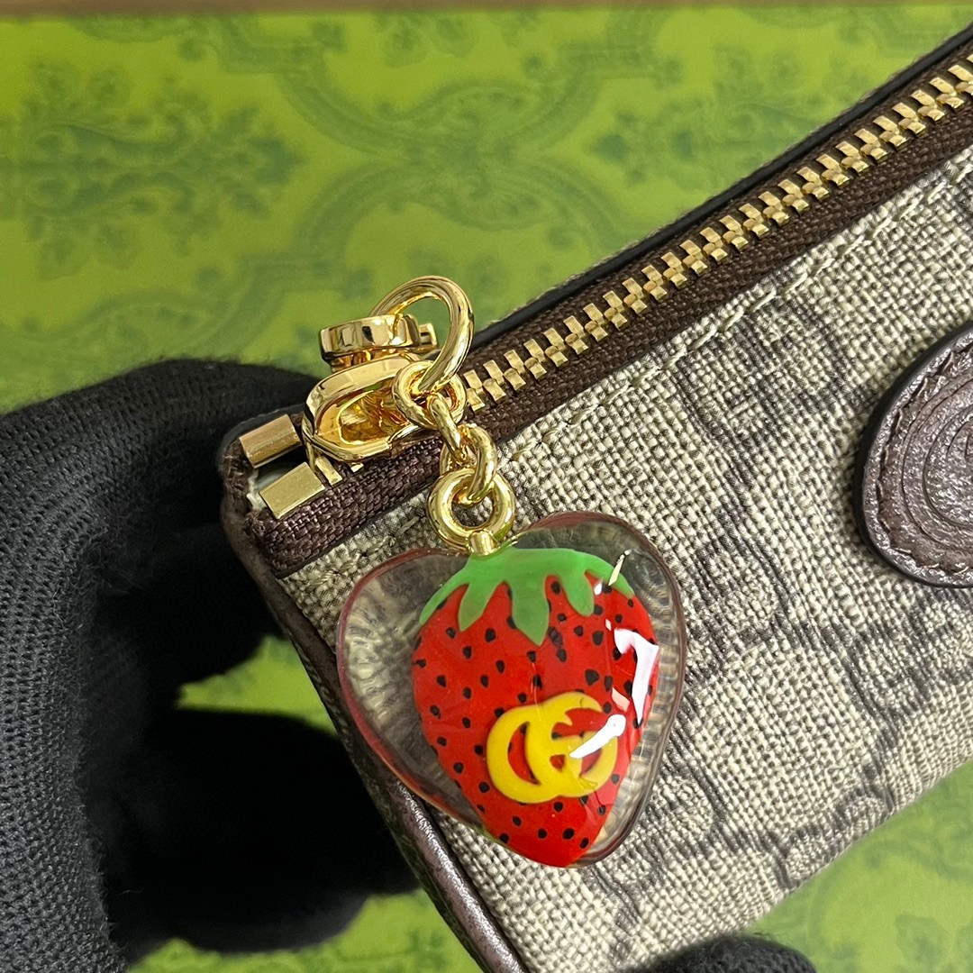 Gucci 726253 Coin Purse With Double G Strawberry