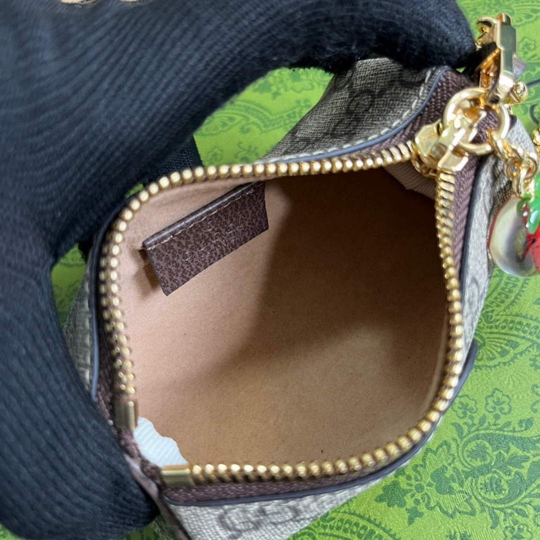 Gucci 726253 Coin Purse With Double G Strawberry
