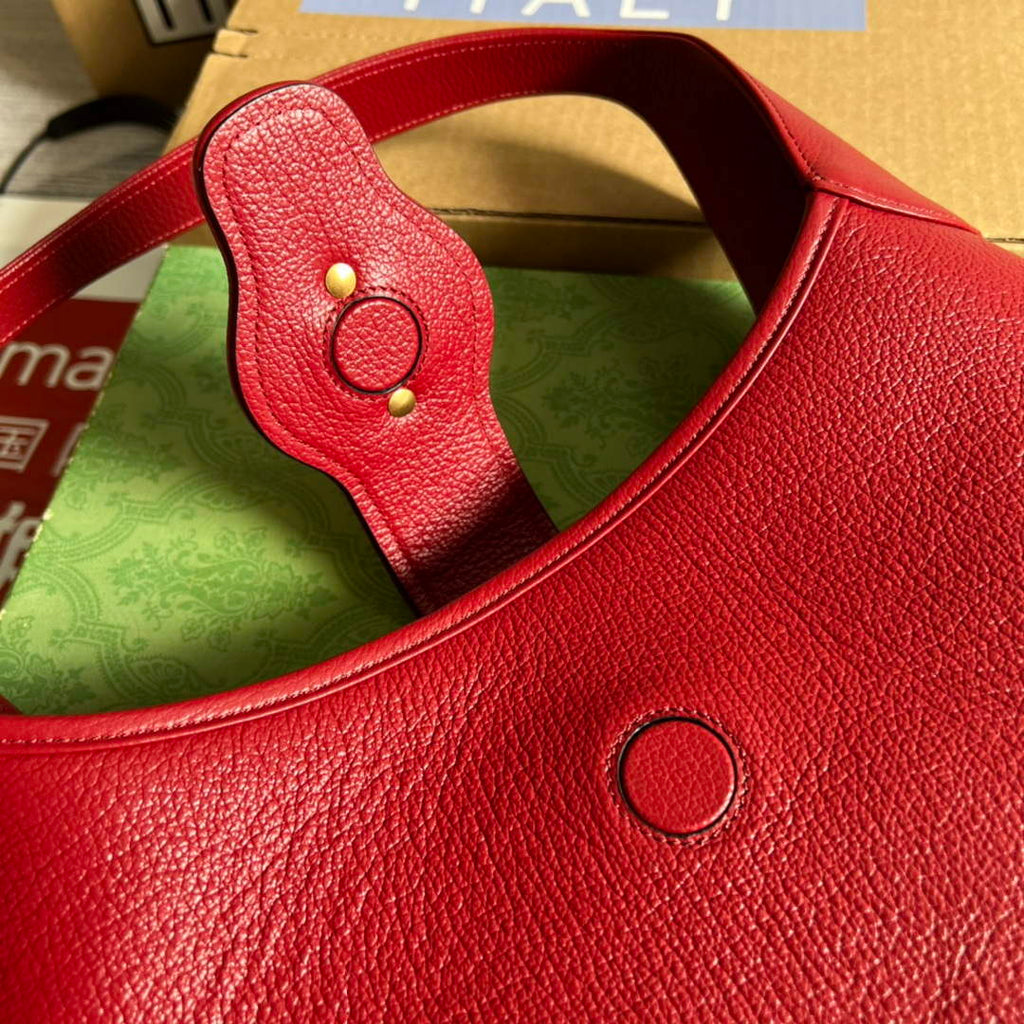 Gucci 726274 Aphrodite Medium Shoulder Bag Red