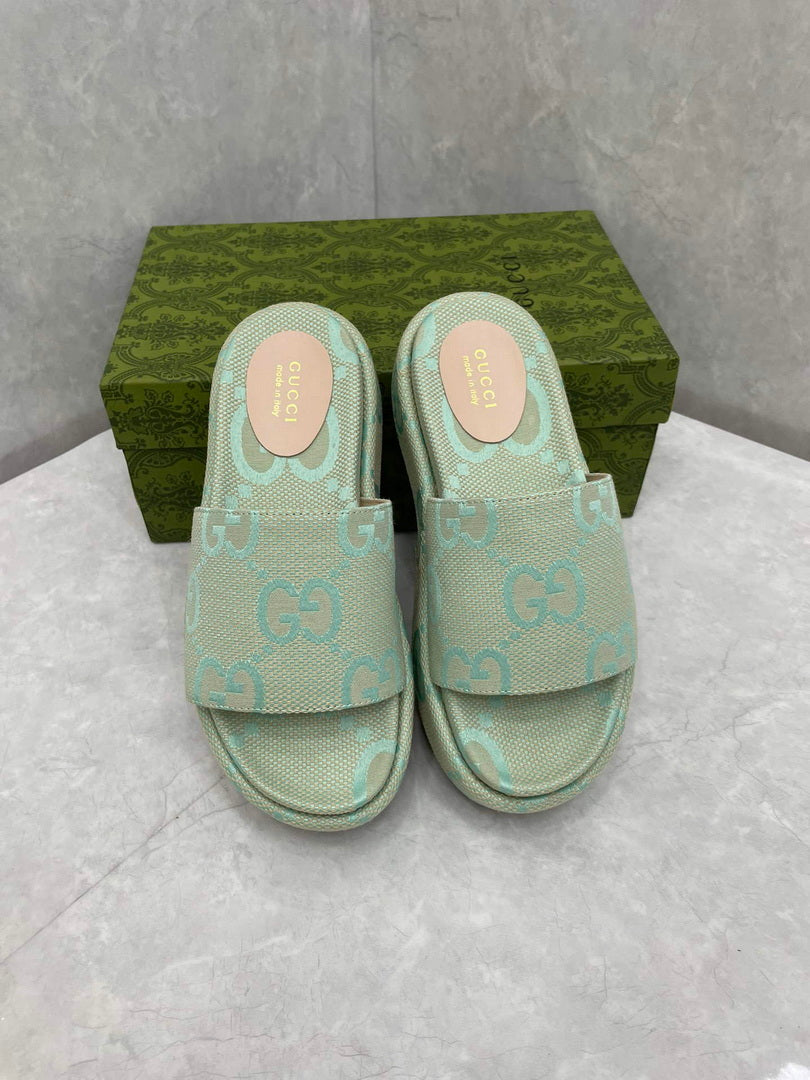 Gucci 730043 Women's jumbo GG platform slide sandal G82368 - 35 - View 4