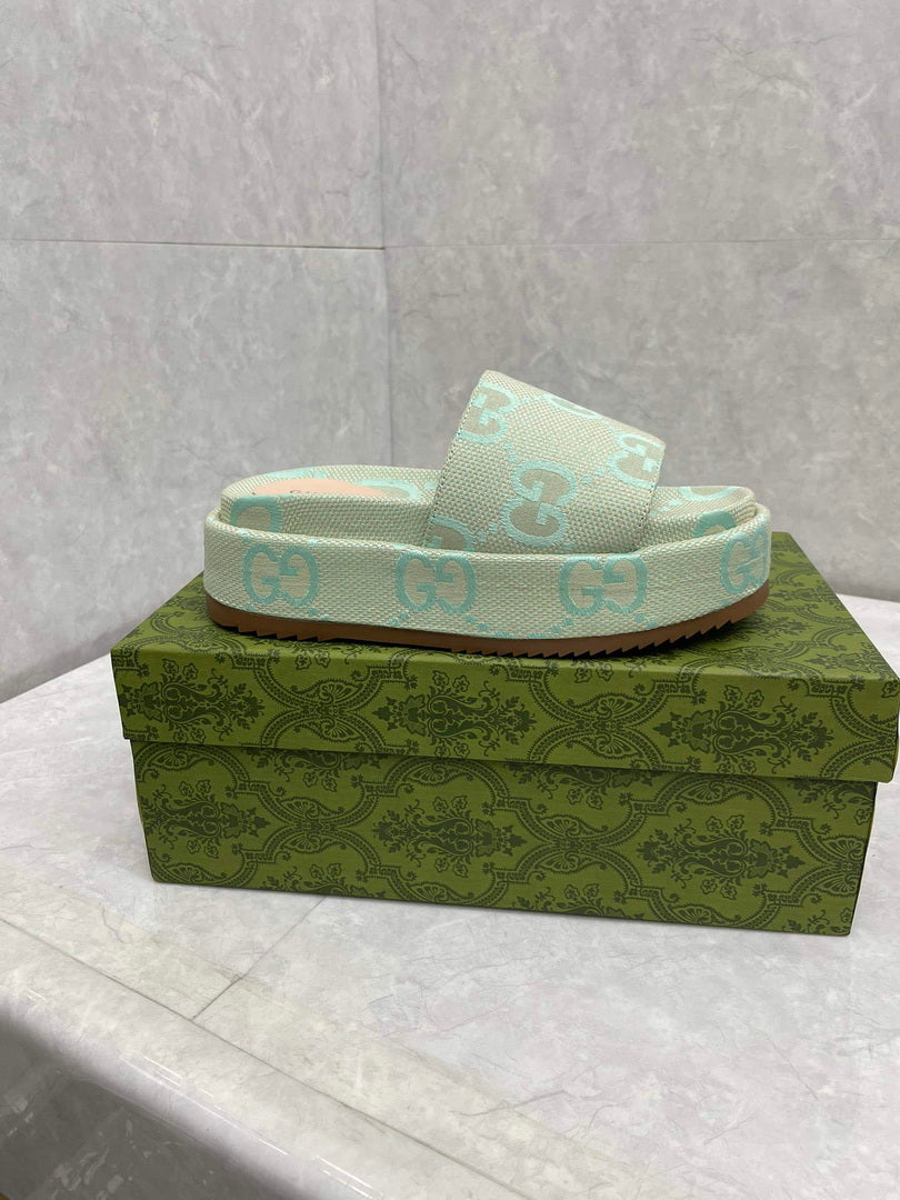 Gucci 730043 Women's jumbo GG platform slide sandal G82368 - 35 - View 6
