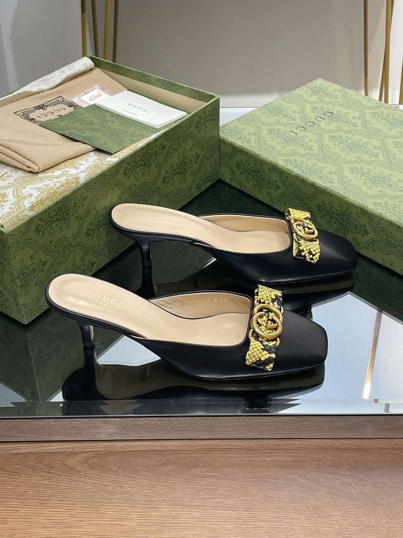 Gucci 738685 Women's Interlocking G Mule G38274 - US 4=Euro 35 - View 2