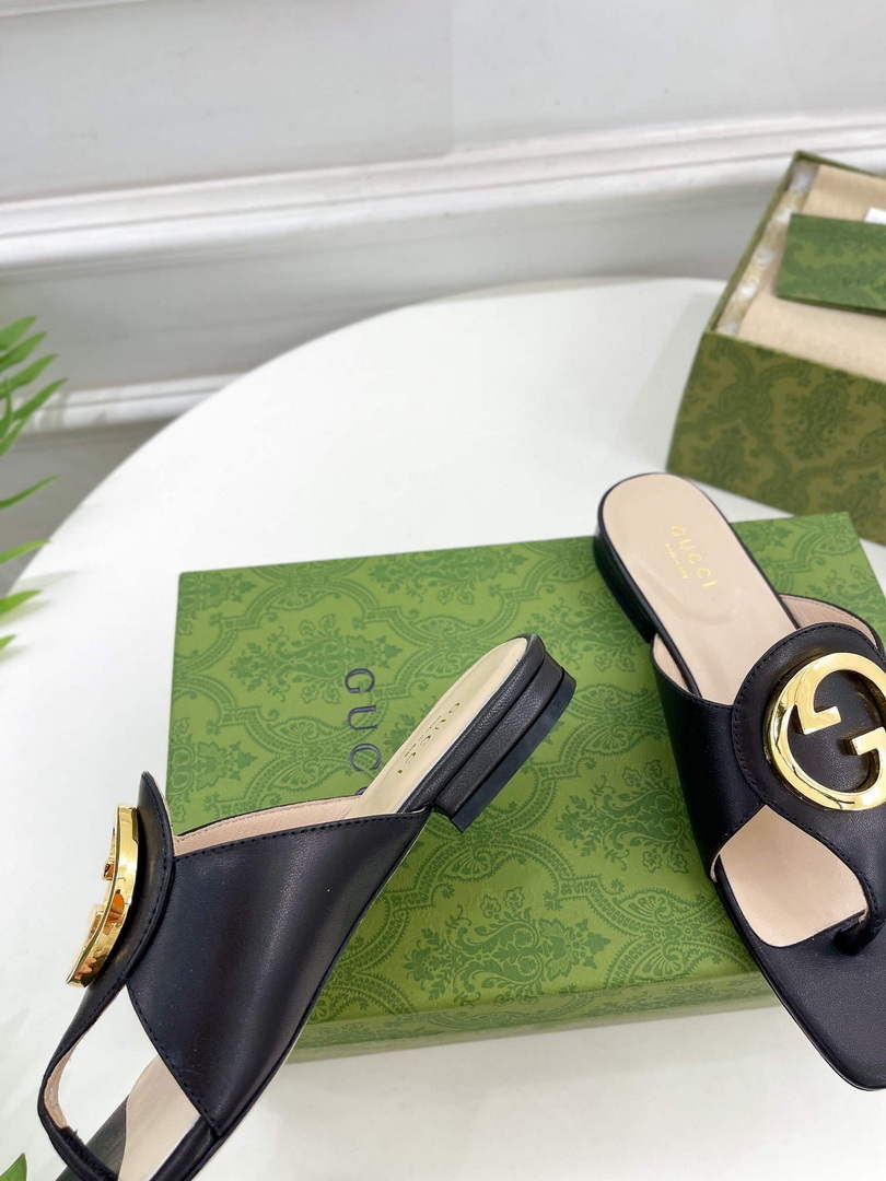 Gucci 739048 Women's Gucci Blondie Thong Sandal G66770