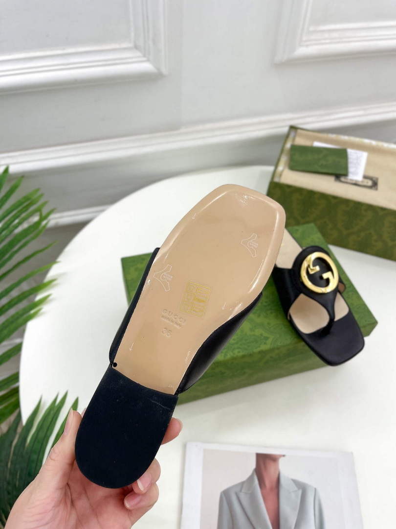 Gucci 739048 Women's Gucci Blondie Thong Sandal G66770